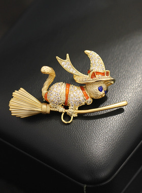 万圣节魔法猫咪胸针巫师帽小扫帚满钻锆石别针小众精致大衣配饰