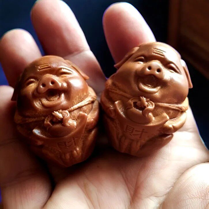 橄榄核雕刻十二生肖猪吊坠大榄雕刻挂件男款单粒守护神猪手把件