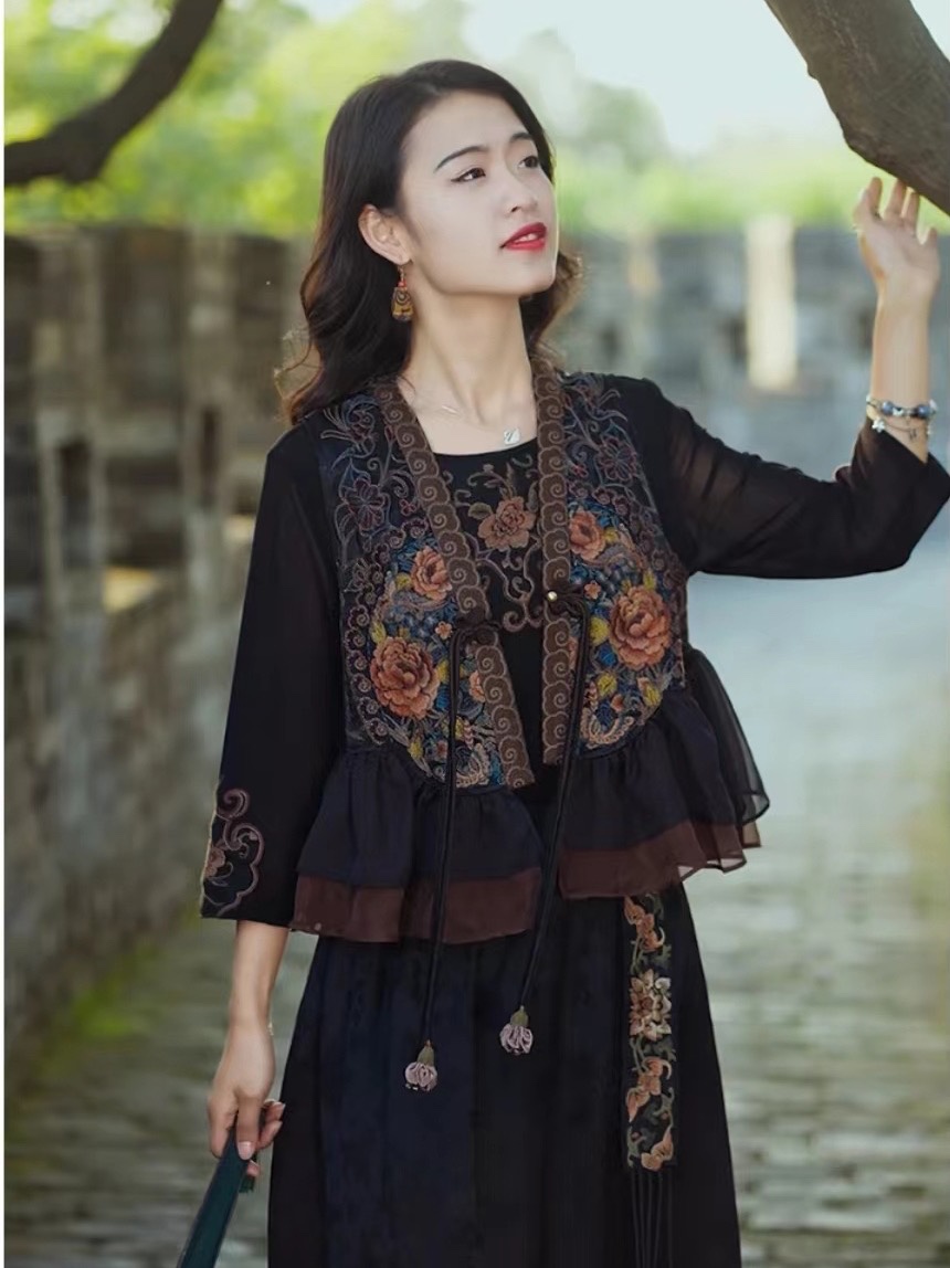 【云腾】楚馨原创设计新中式文艺民族风重工刺绣一粒扣开衫短马夹