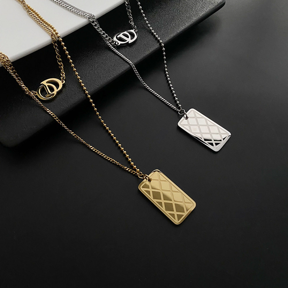 矩形格纹项链2022年新款潮女大牌风钛钢双层锁骨链高级感网红颈链