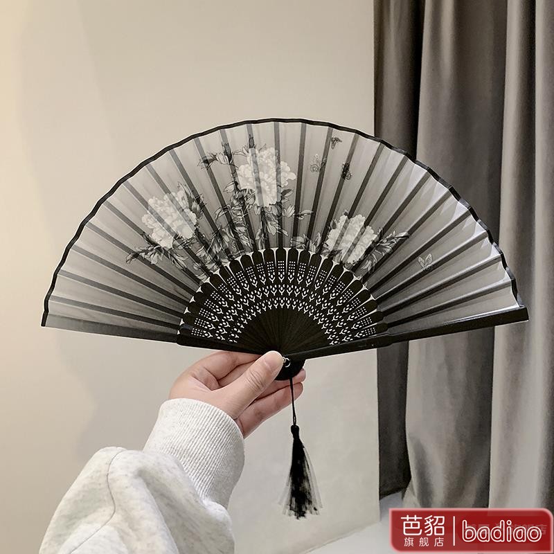 古风扇子男童新中式国风团扇配马面裙可折叠古典女款汉服舞蹈黑色图片