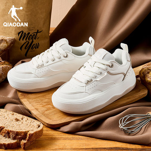 板鞋乔丹增高面包鞋中国女