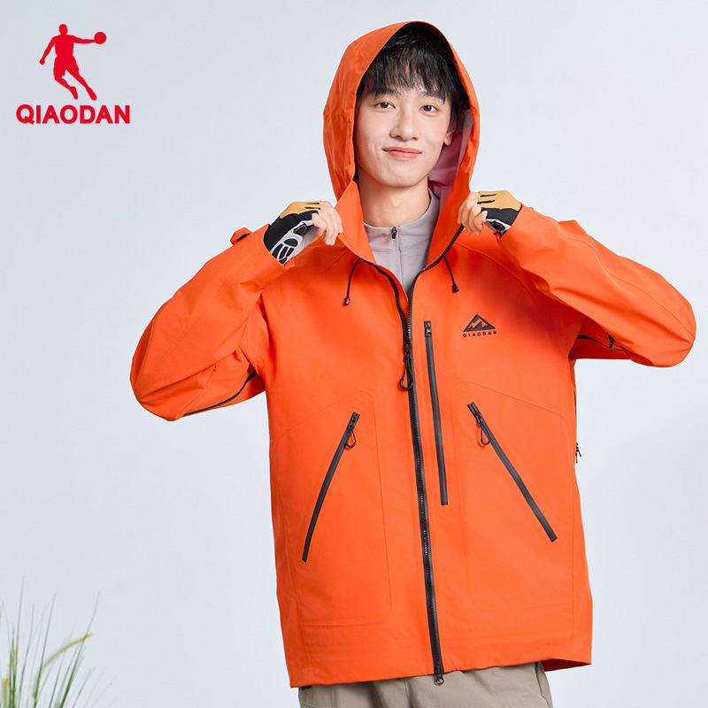 乔丹户外冲锋衣男防泼水连帽外套