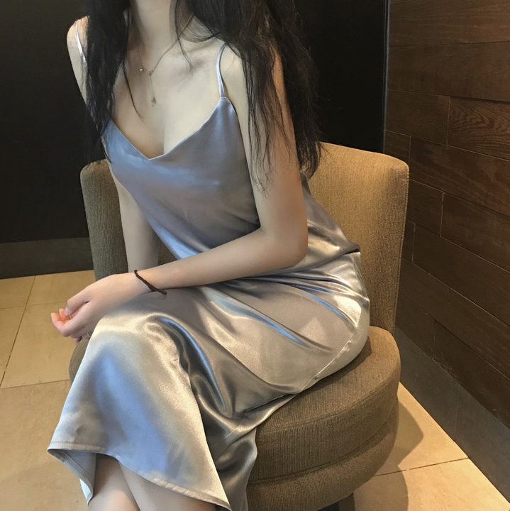 吊带睡裙女夏季性感冰丝睡衣裙长款可外穿真丝绸缎长裙吊带连衣裙