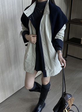 魅丽女孩35889后背抽绳收腰撞色翻边袖休闲立领羽绒风衣配披肩女