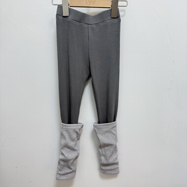 实体精品童装店女童灰色拼接灰色针织打底裤