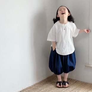 夏季儿童韩系穿搭男女宝宝白色韩版短袖T恤衫+牛仔九分灯笼裤套装