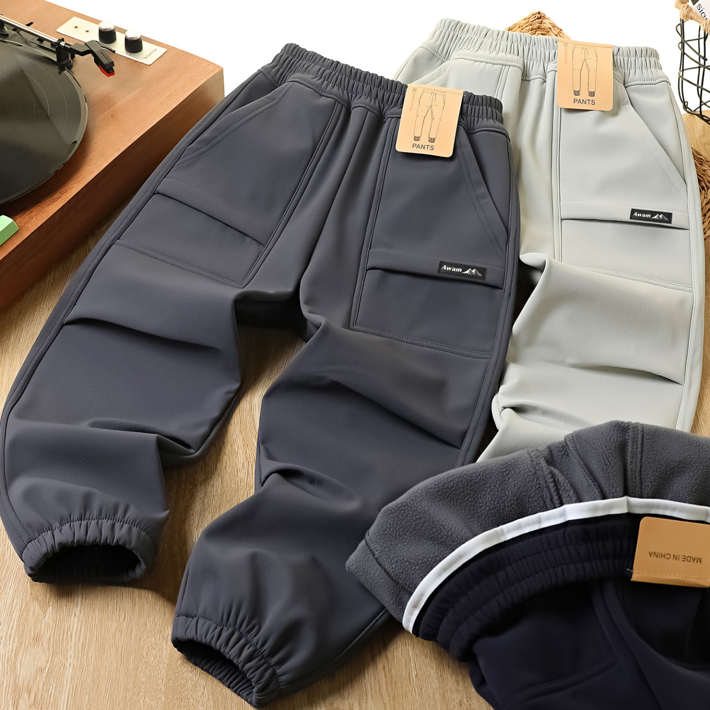 男童一体绒运动裤2026冬季中大童户外软壳防风裤儿童加绒长裤6733