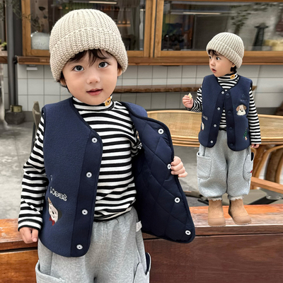 男童卡通加棉背心秋冬摇粒绒马甲