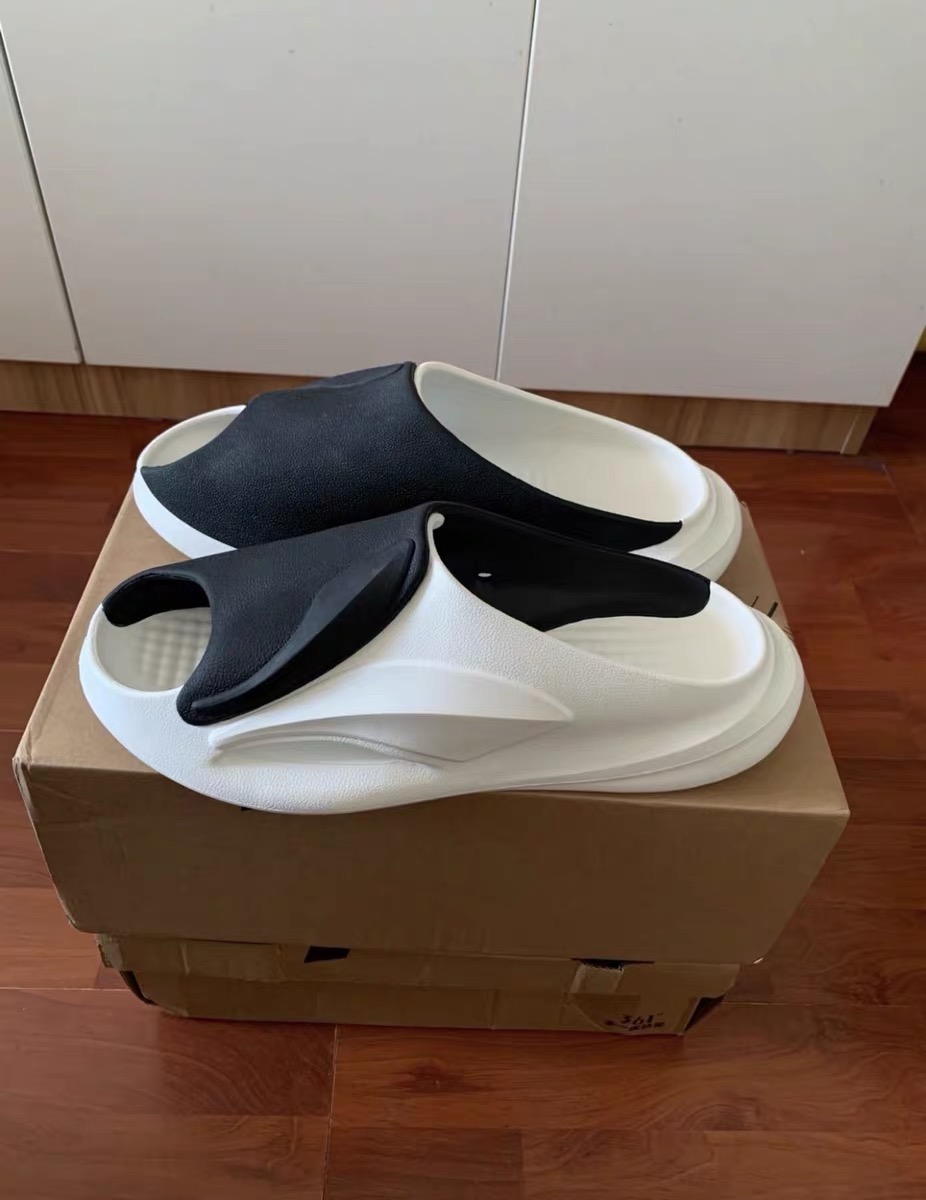 361° 飞标 舒适 静音防磨一字拖鞋672326727-1广东CZJ仓