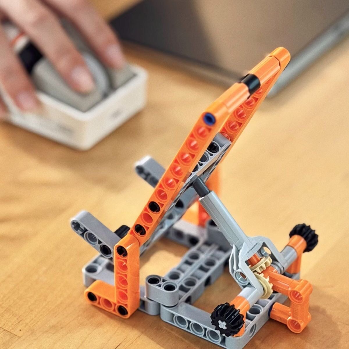 兼容乐高小颗粒拼插玩具积木改装科技零件双齿轮手机支架旋转动力