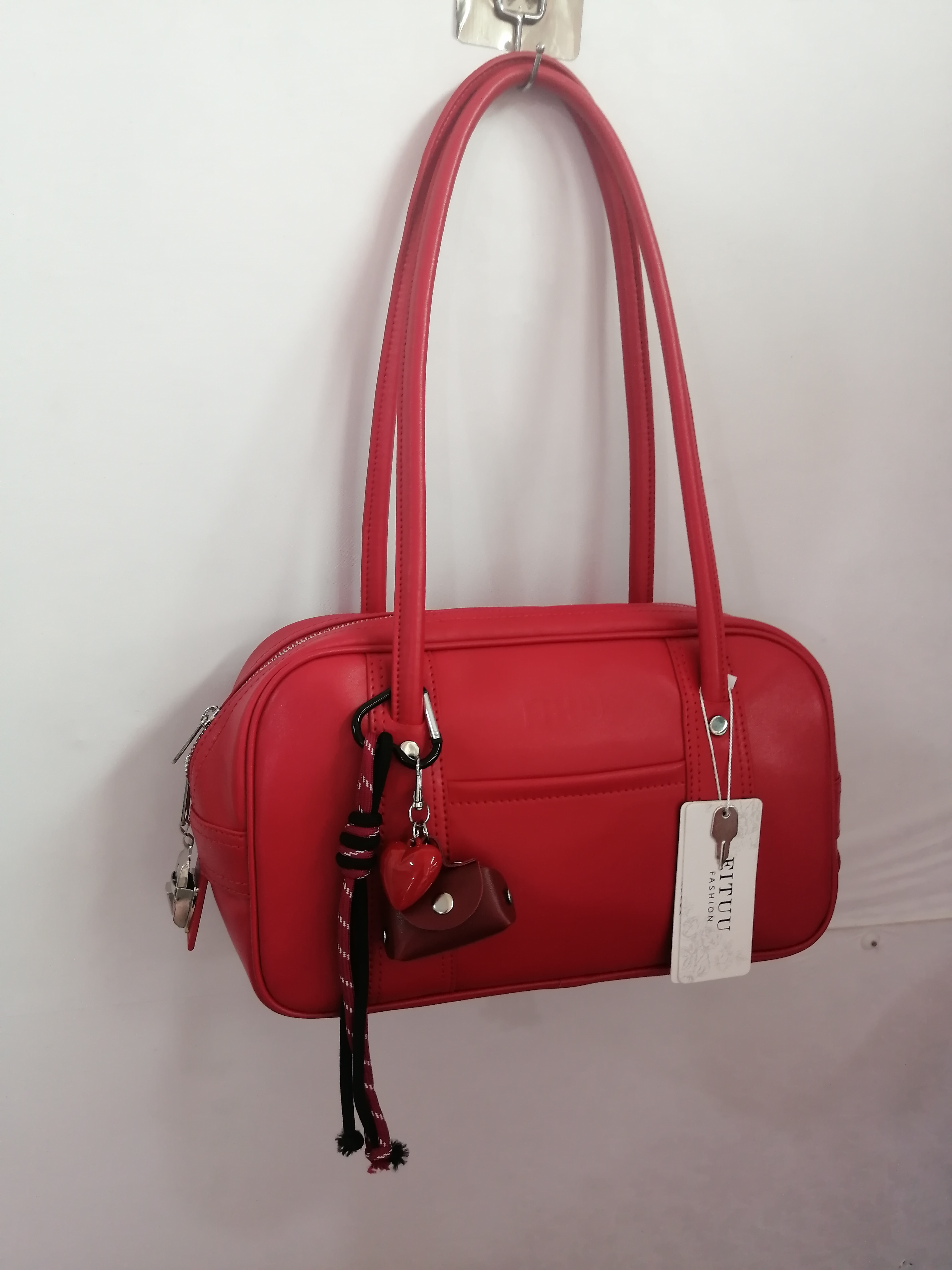 日本小众品牌FITUU正品2026早春牛皮革校园风单肩制服包