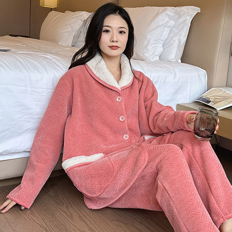 雅芷欣秀女珊瑚绒200斤睡衣大码