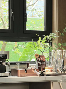 厨房样板间摆件飘窗吧台咖啡机套装依云水托盘北欧轻奢家居装饰品