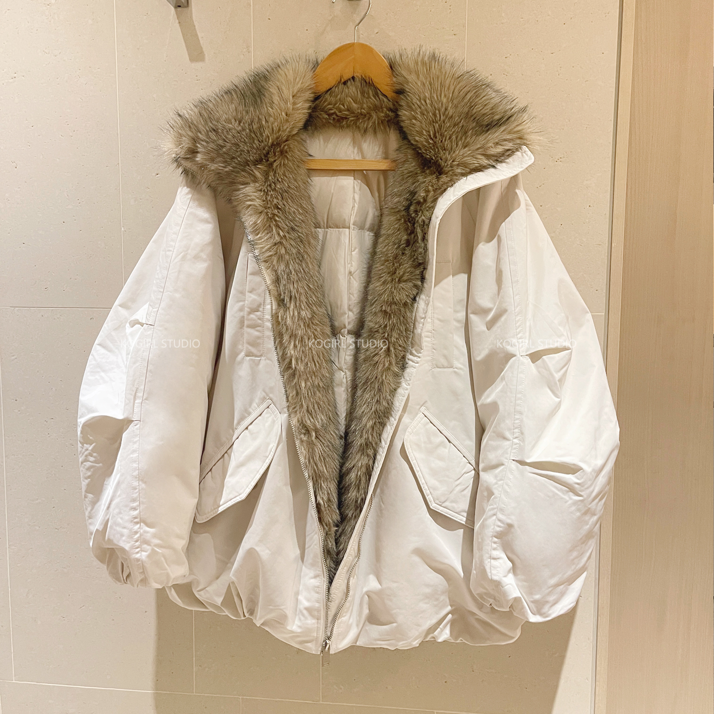 KOGIRL冬日新品环保皮草拼接花苞毛领90白鸭绒羽绒服派克服外套女