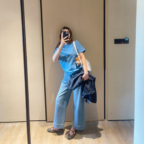 东大门H型显瘦圆领短袖舒适T恤女