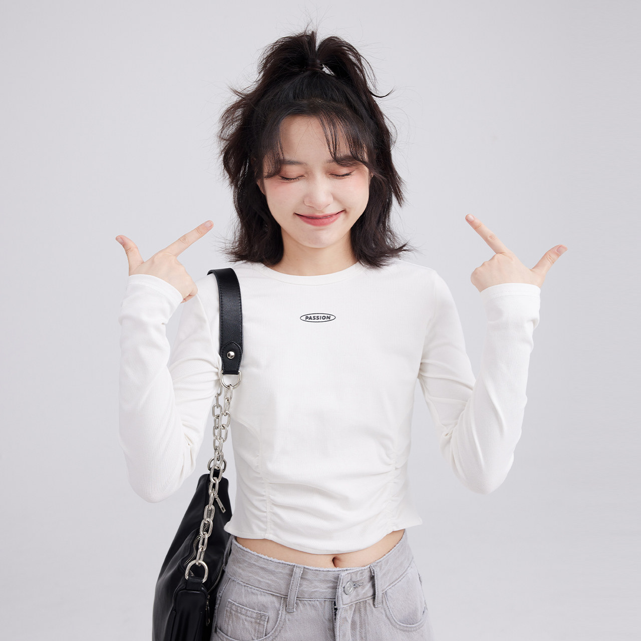 时尚2024新款早秋小个子显瘦短款上衣打底衫白色修身长袖t恤女