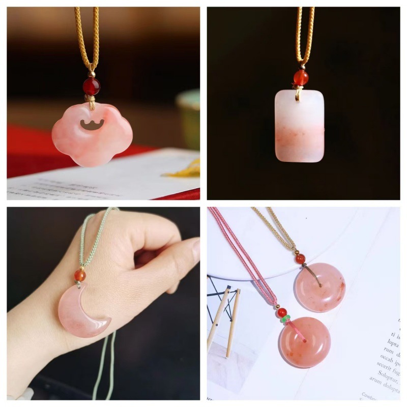 小红书爆款金丝玉桃花酿祥云锁吊坠藕粉色平安无事牌平安扣挂件