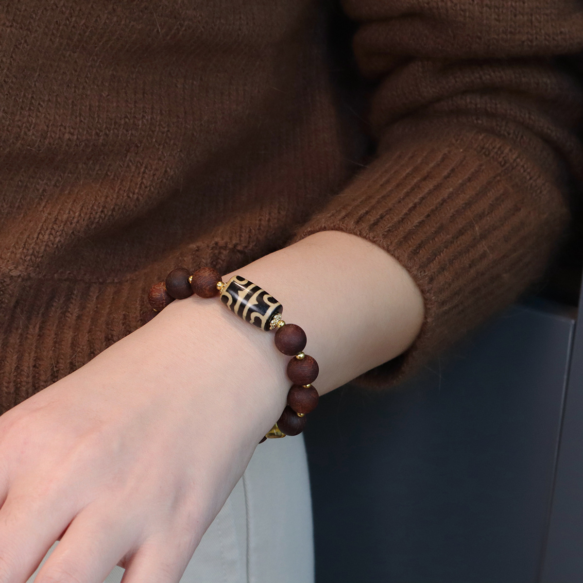 进口新中式降真香玛瑙天珠手链国潮文玩招财手串男木质手饰