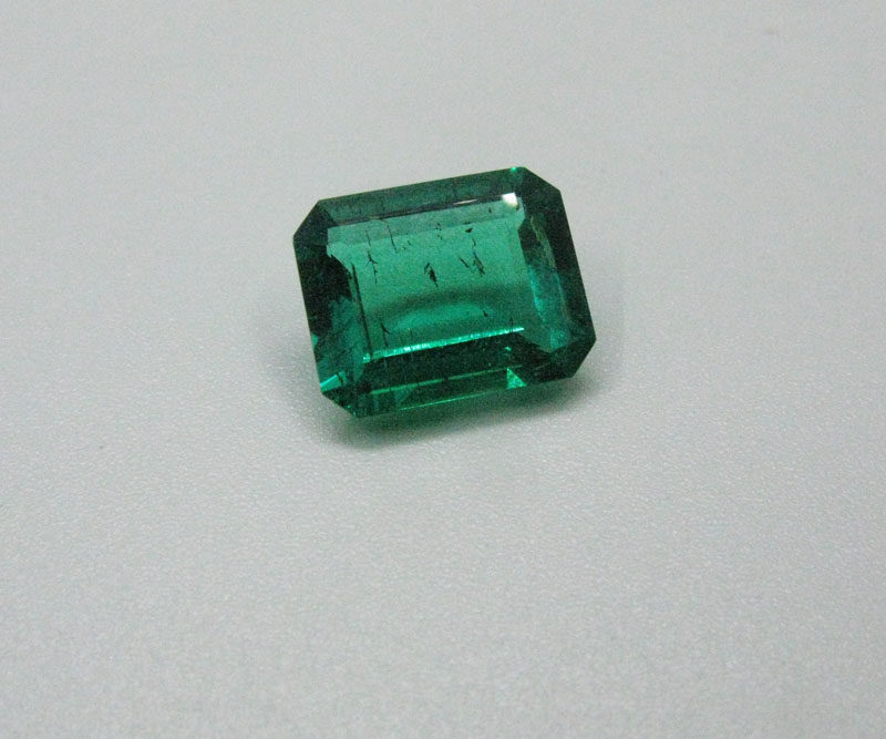 哥伦比亚再生祖母绿 水热法培育祖母绿 小八角 10x8mm 3ct 裸石