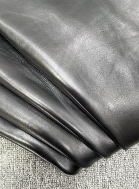 H562厚度0.9mm进口牛皮黑色小胎牛皮手感微软