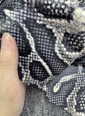 H295厚度0.9mm进口头层黑灰色蛇纹牛皮 手感微软 9平方英尺*6元