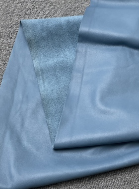 H813厚度1.1mm进口头层雾霾蓝色自然纹牛皮 手感柔软 16平方英尺