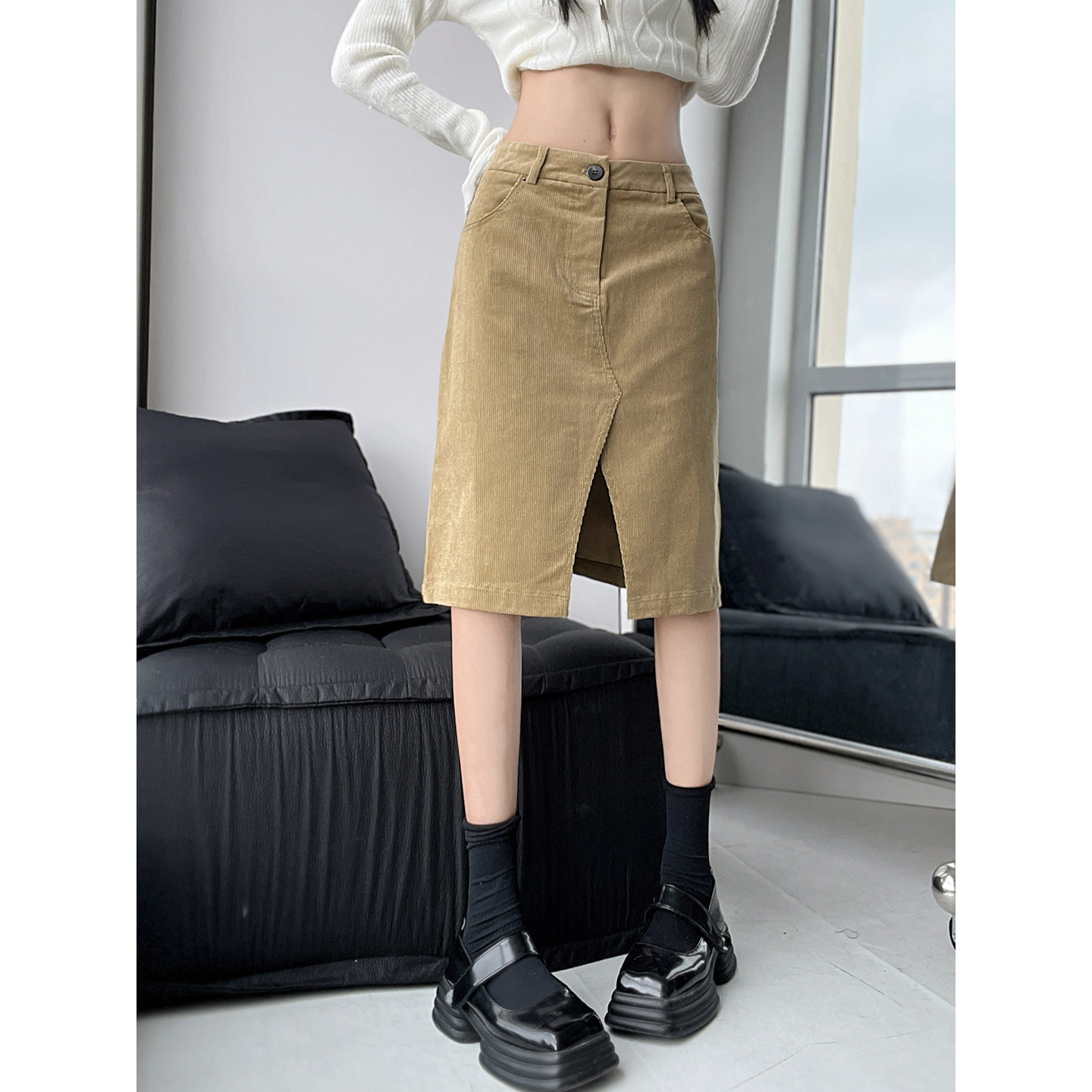 摩登时代双腰前开叉灯芯绒双插袋包臀过膝休闲半身裙女秋冬中裙