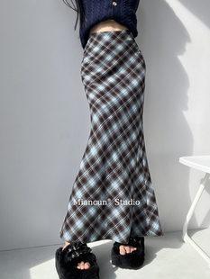 2025春秋新款复古格纹鱼尾裙女中长裙女显瘦修身高腰气质半身裙