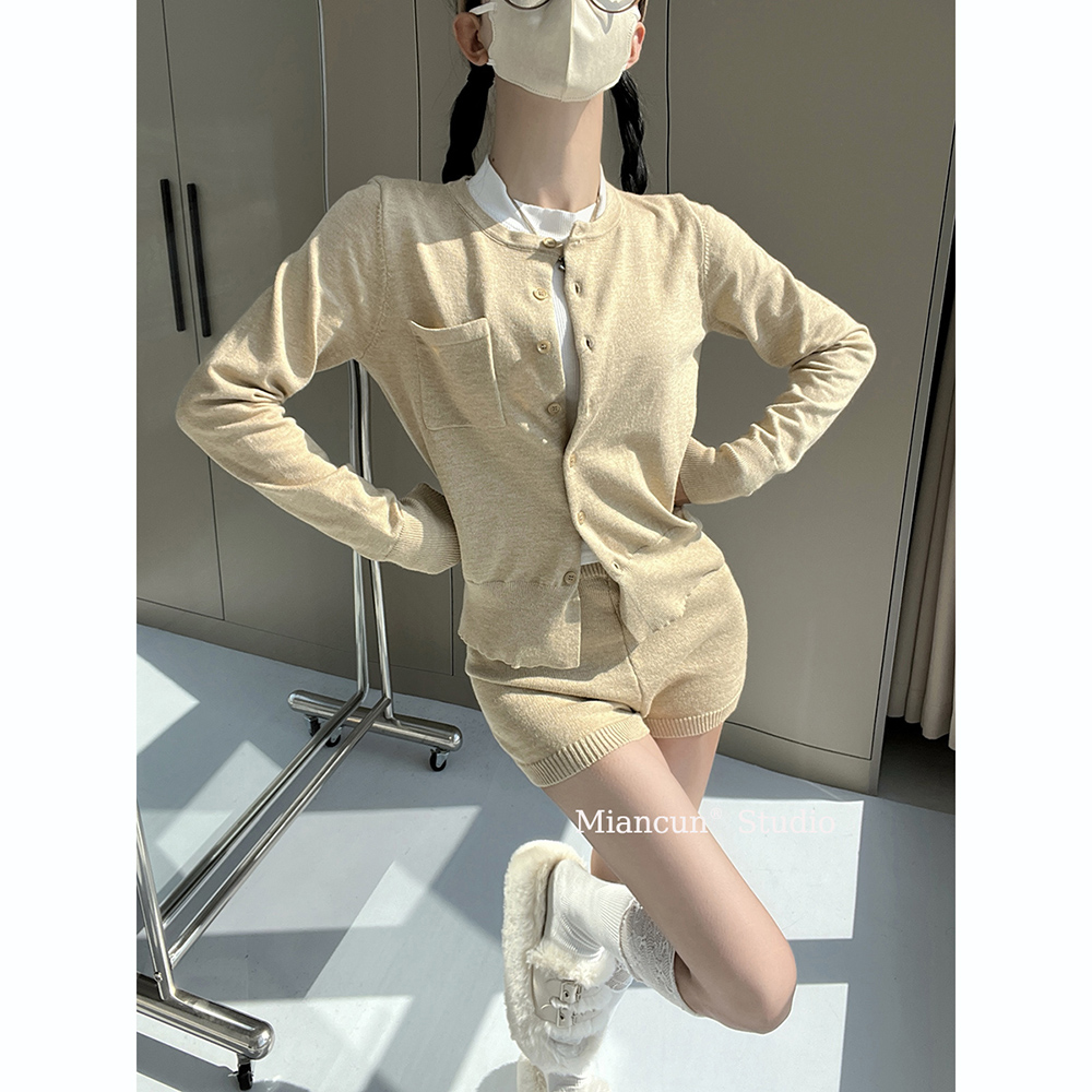 入眼春季女装2025年新款慵懒休闲针织开衫外套＋毛线短裤两件套女