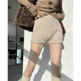 美式复古杏色超短裤小众设计迷你裤松紧腰时髦外穿针织毛线裤女