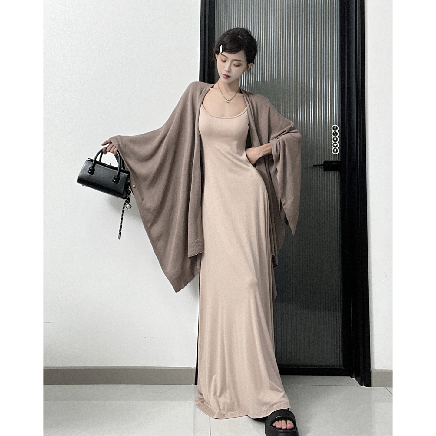 老钱风套装吊带连衣裙长裙女秋季海边度假气质披肩外套上衣两件套