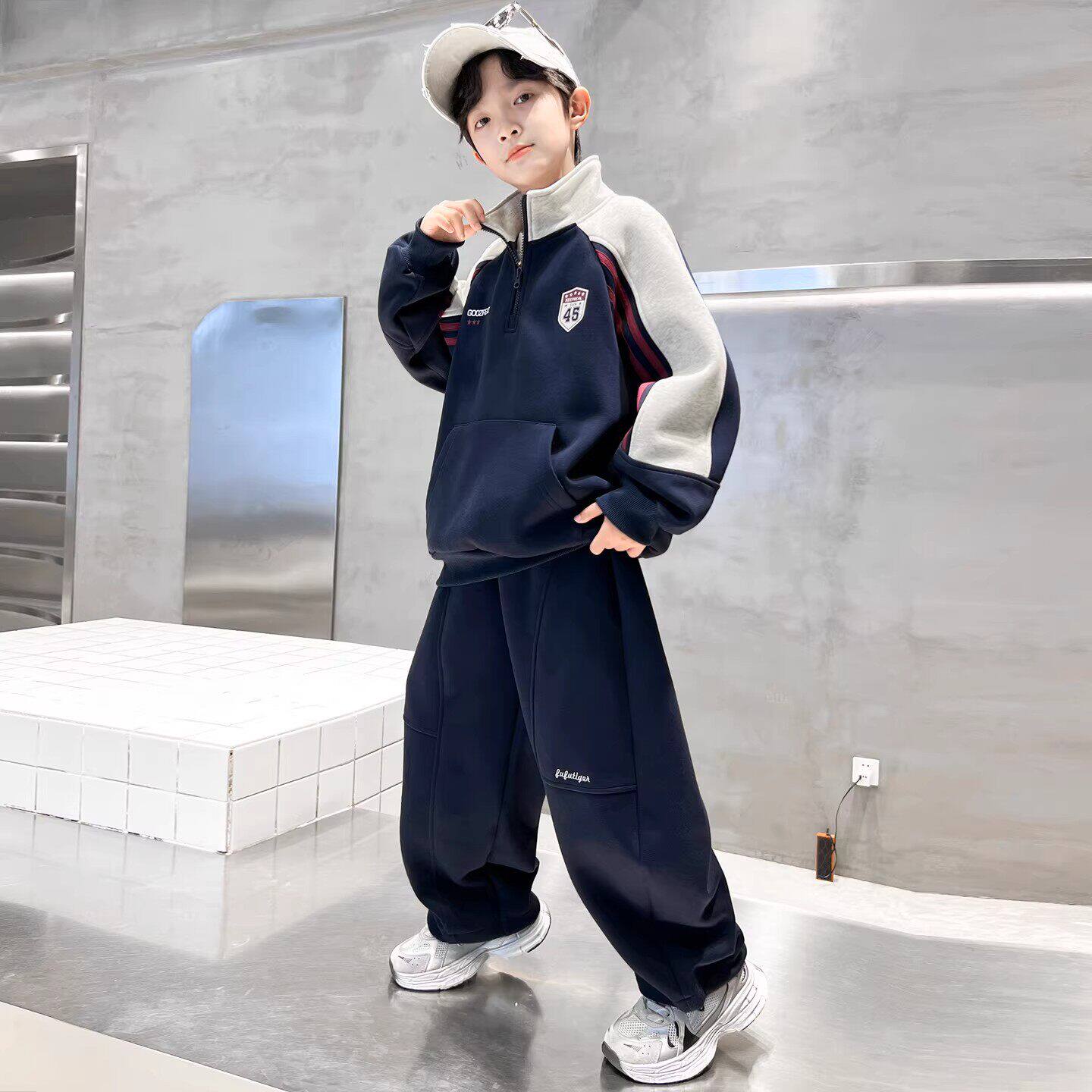 法国Uamtor男童春季运动套装2026新款中大童时髦帅气卫衣两件套潮