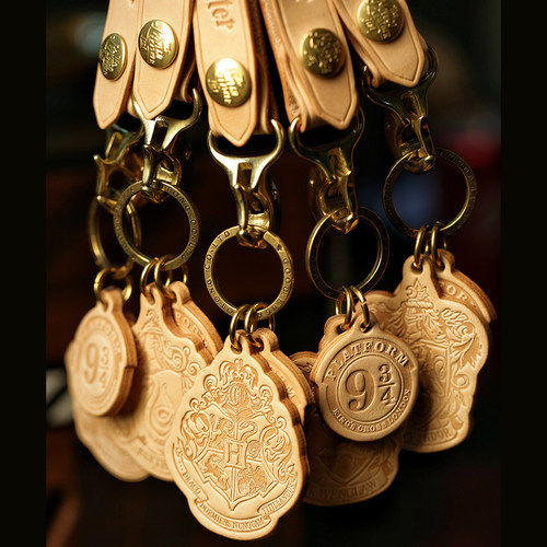 哈利波特周边钥匙挂件链骑车男款皮装饰纯皮收藏扣生日礼物定制饰