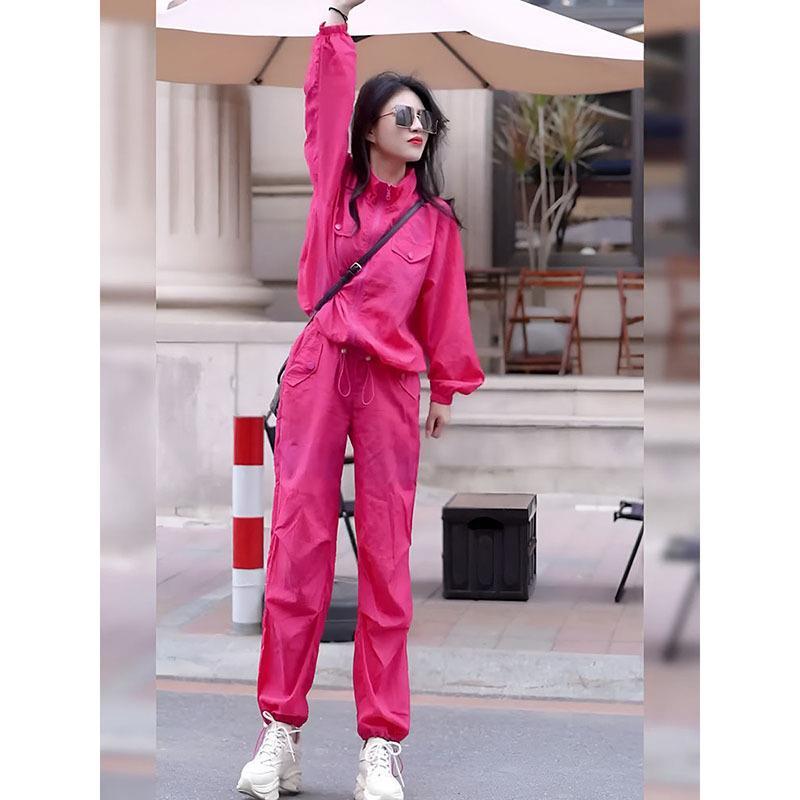 玫红色休闲运动套装女户外健身跑步抽绳外套束脚裤春装搭配一整套