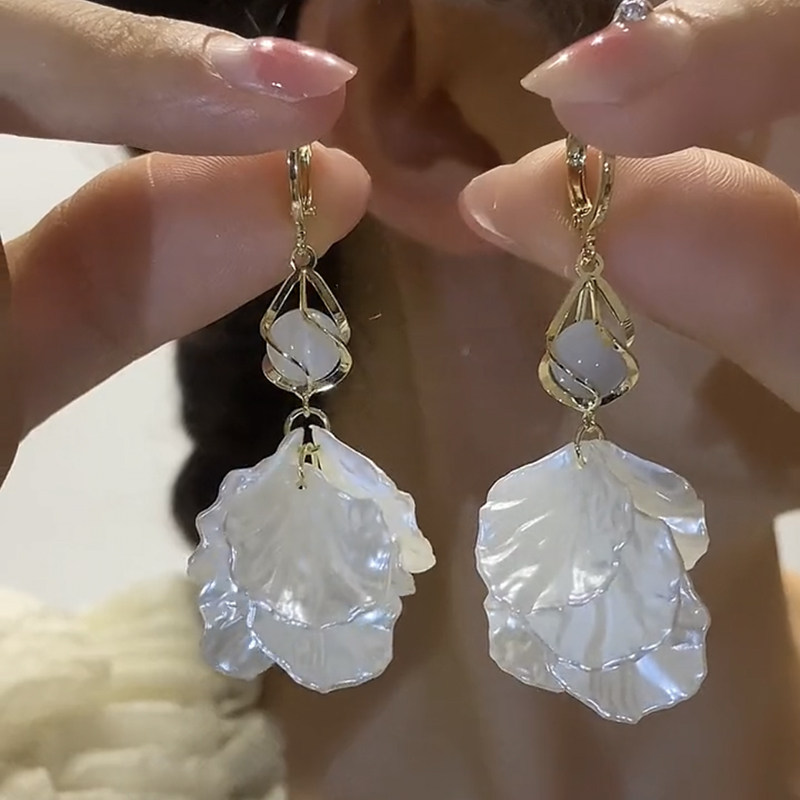 白色贝壳花瓣流苏耳环女清新耳饰