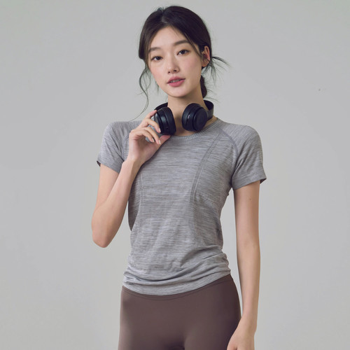 新品瑜伽服女春夏新款运动上衣一体织显瘦短袖T恤跑步训练健身服