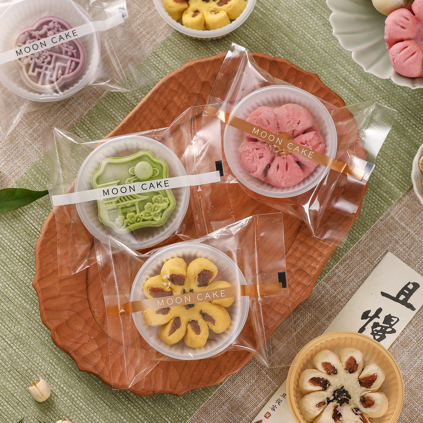 桃花酥包装袋盒中式糕点心单独机封蛋黄酥月饼带底托内托2026新款