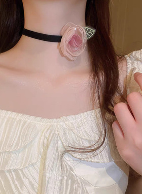 天鹅绒项圈叶子花朵颈链
