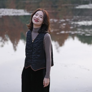 慢慢变蓝原创 2024年秋冬定制提花香云纱经典棉马甲