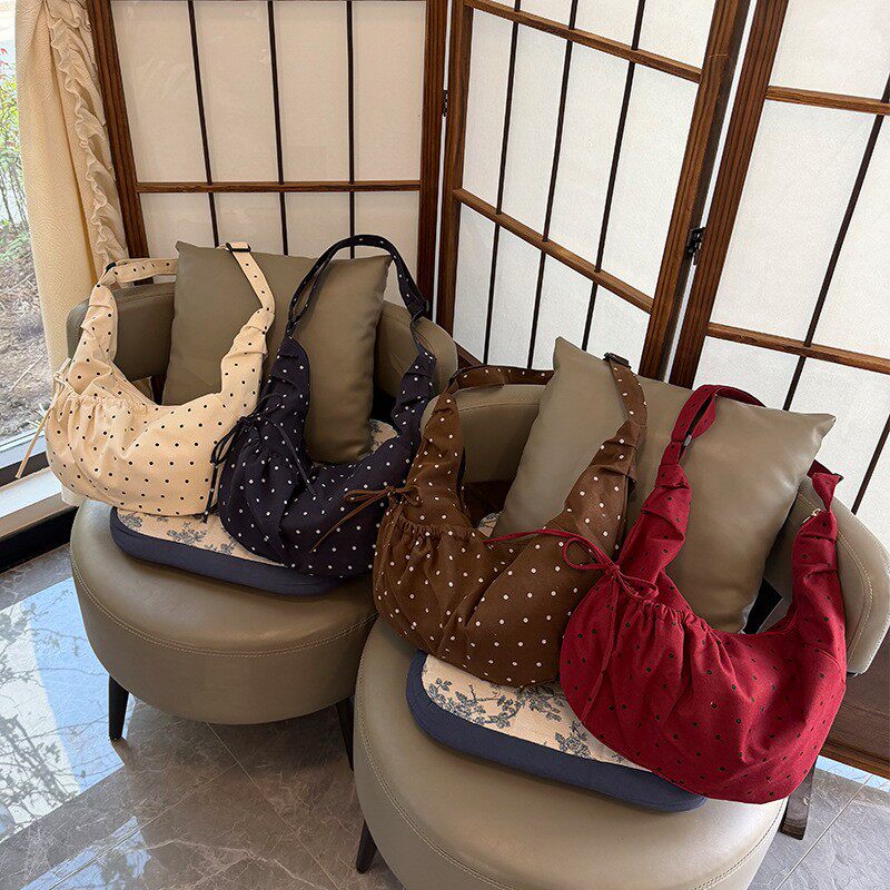 春夏新款包包饺子包女单肩斜挎包