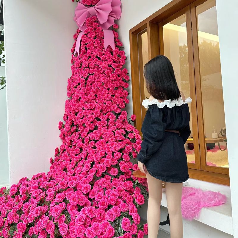 玫瑰瀑布立体打卡网红花墙拍照商场背景墙引流彷真车展布置粉色
