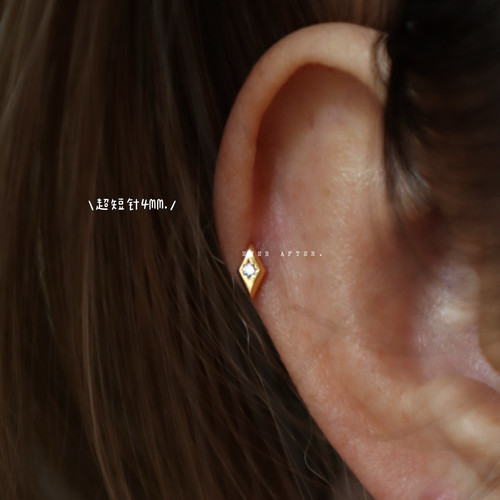 4mm超短杆耳骨钉拧螺丝 s925纯银几何菱形镶钻螺纹耳钉小众设计感