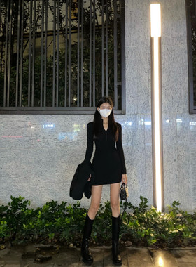 黑色纯欲风针织长袖连衣裙女秋冬2024新款辣妹紧身收腰后妈包臀裙