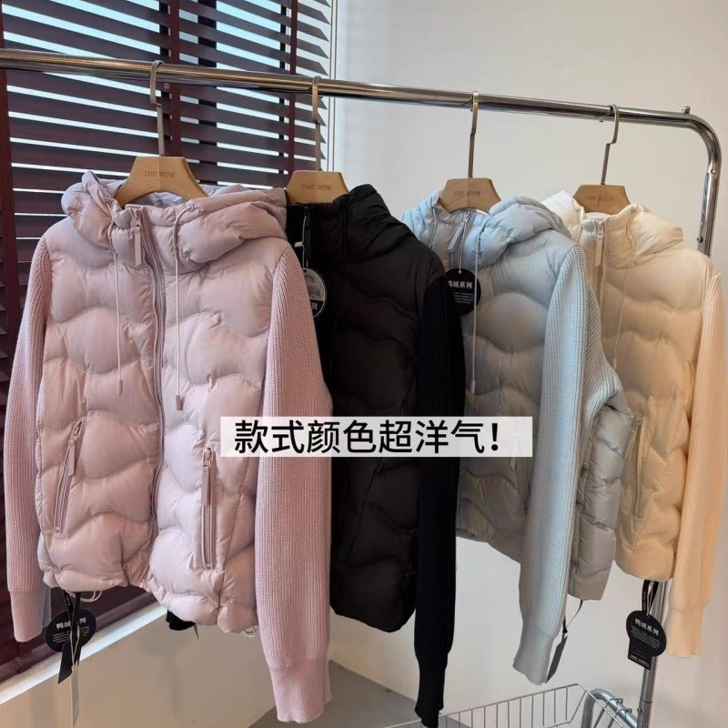 直充工艺针织袖拼接连帽羽绒服