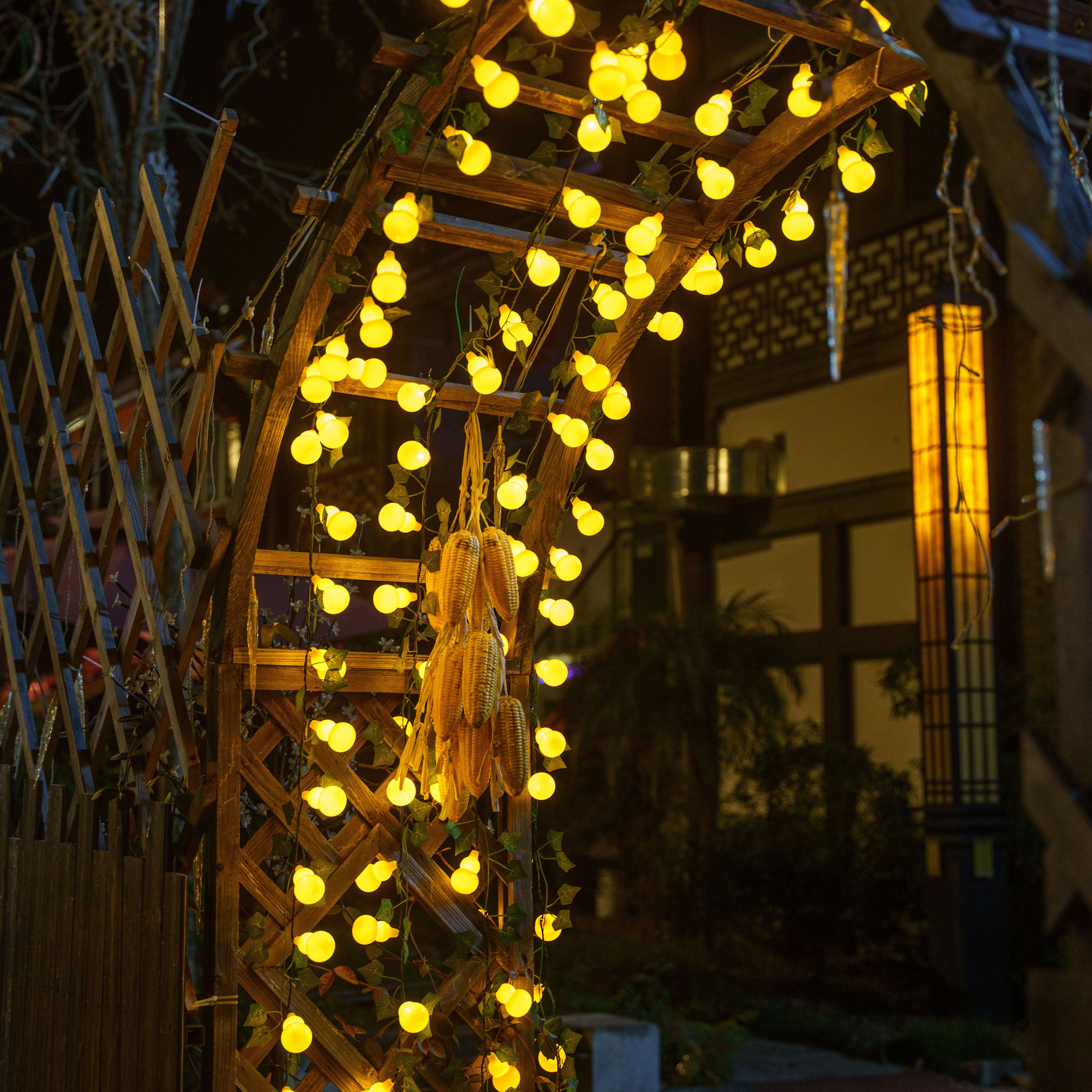 太阳能绿叶新年葫芦灯串植物藤条彩灯庭院阳台商场民宿餐厅装饰灯