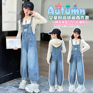 2025新款韩版休闲女童春款粗条帽衫牛仔背带裤套装