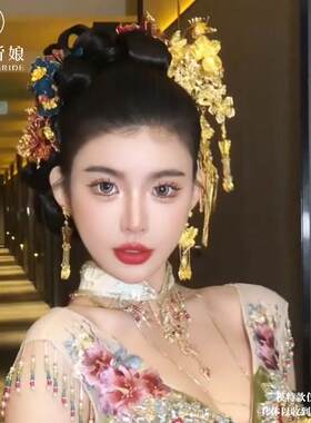 金色新娘减龄秀禾服流苏发饰中式