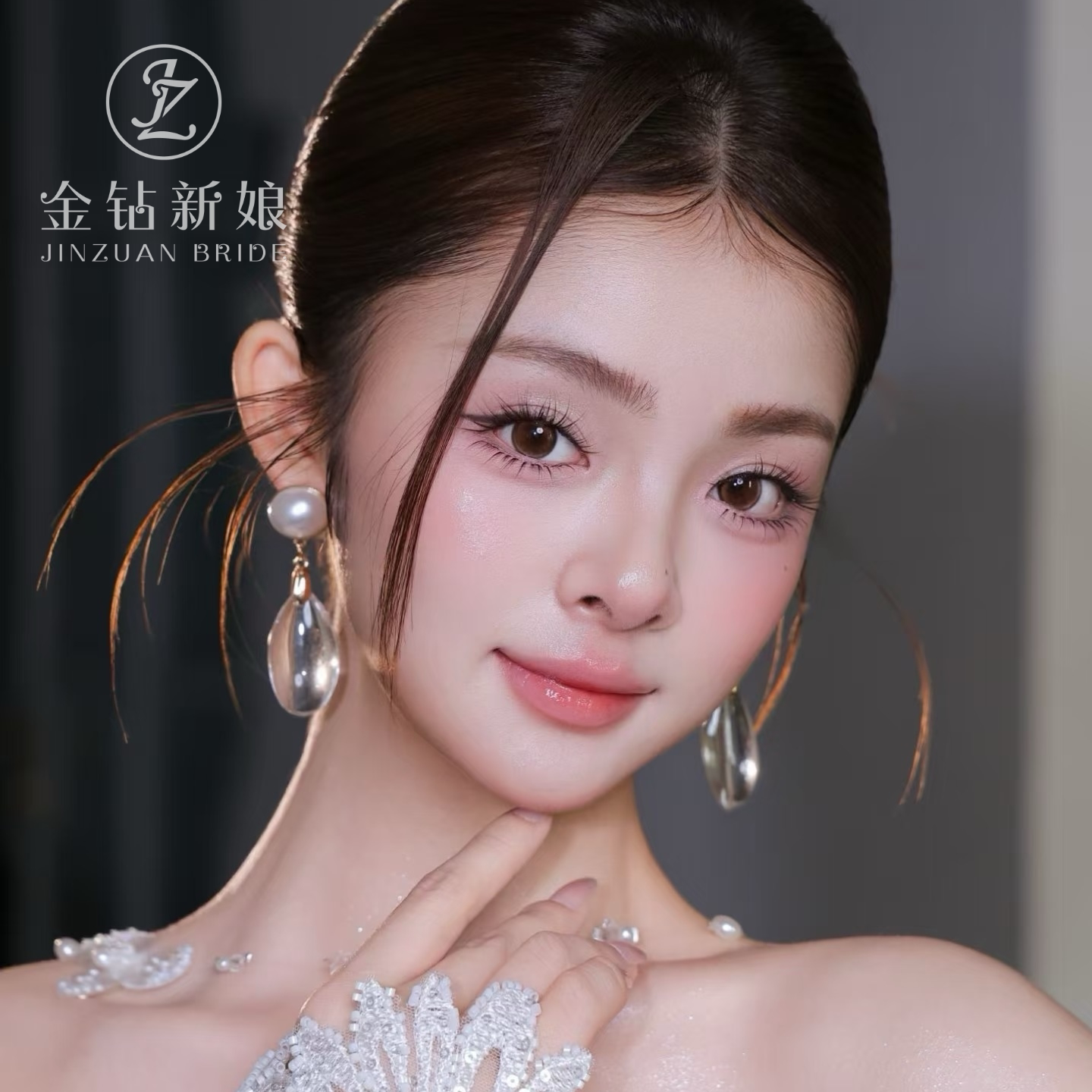 2026新款法式珍珠水滴耳环透明水晶吊坠小众设计气质名媛风耳饰女