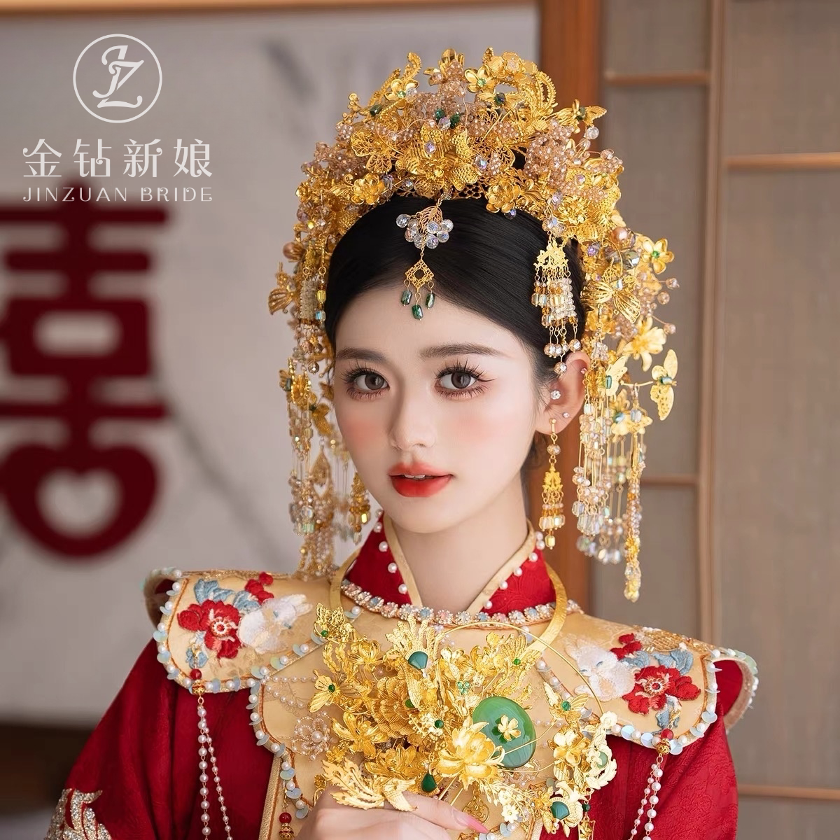 中式新娘秀禾服头饰金色凤冠霞帔流苏发饰2026新款结婚大气配饰品